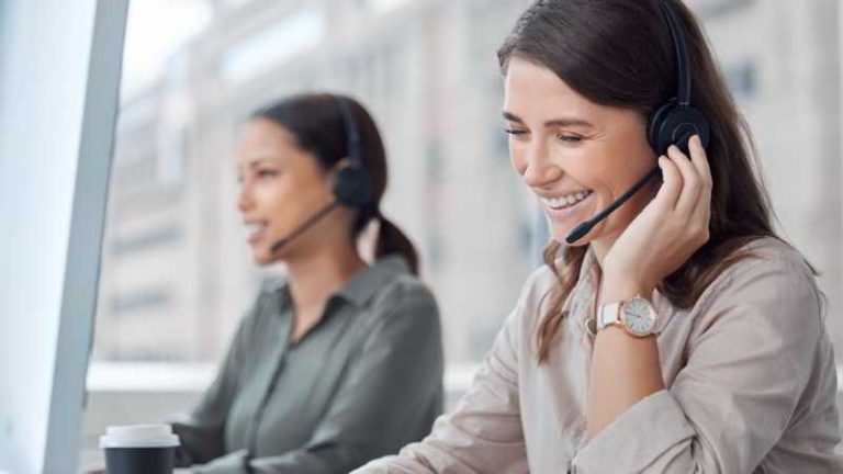 How a Phone Answering Service Can Improve Your Customer Experience